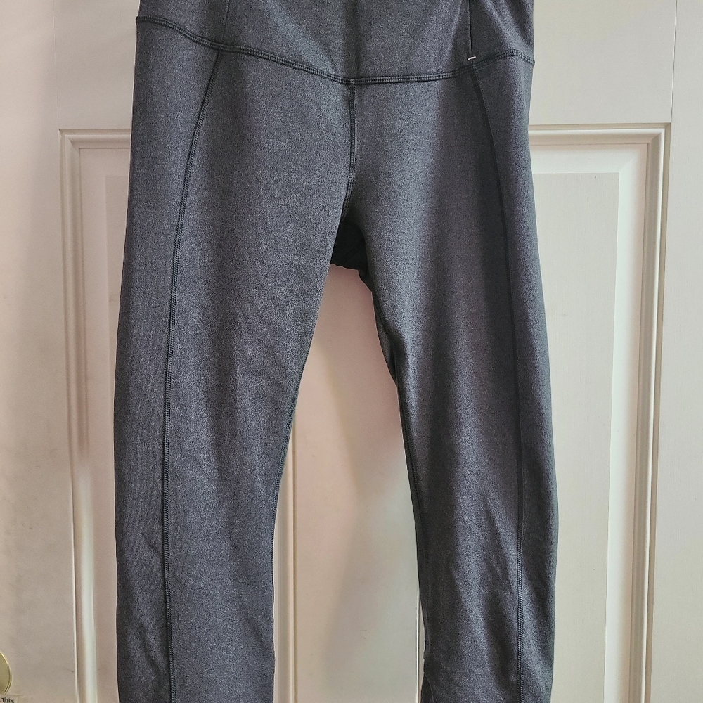 Calia by Carrie Underwood Capri Leggings Size Medium